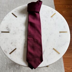 Brooks Brothers Elegant Burgundy Tie for Men